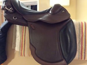 Prestige Atena Flaps Saddle 18" new