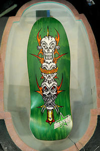 BBC NOS Bill Danforth "SC" Skull Kabob. Color Verde 10" x 31"