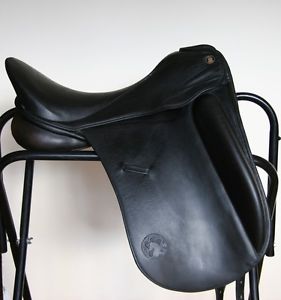 HENNIG SOFA Dressage Saddle 17" /MW  (amerigo cwd prestige schleese devoucoux)