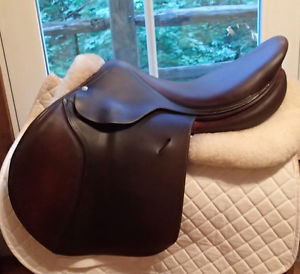 18.5" Butet Saddle - 2010 - 3.25 Flaps - C Seat - 6" dot to dot