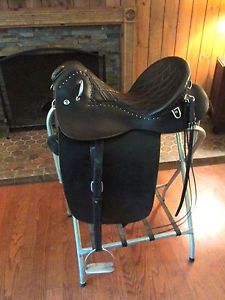 Steele Plantation Trail Saddle-Western Style, size S Seat size 15"