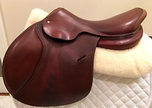 French Made - Arc de Triomphe 17.5" Close Contact Saddle