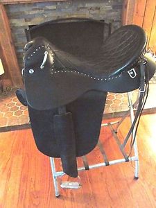 Steele Plantation Trail Saddle-Western Style, size Large Beautiful saddle 18"