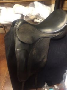 County Connection Dressage Saddle 18" XW Tree Long Panels - Gently Used