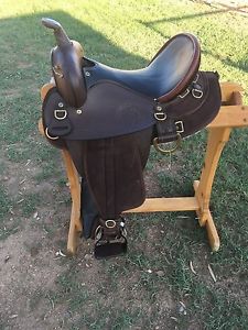 Authentic Australian Stock Saddle Co Custom Made Saddle W/ Horn 17"