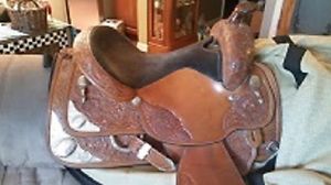 Circle Y Western Pleasure Equitation Show Saddle 16.5 inch seat.  Great Saddle!!