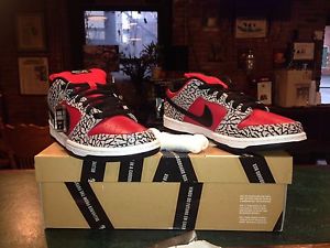 NIKE DUNK SB LOW SUPREME X NIKE DEADSTOCK