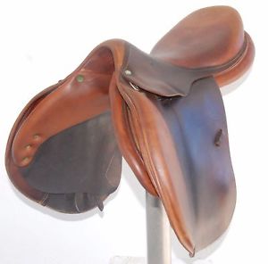 17.5" DEVOUCOUX BIARRITZ SADDLE (SO18629) VERY GOOD CONDITION!! - DWC