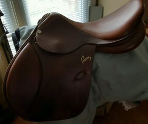 Pessoa close contact, hunt  jump saddle AMO model 16 1/2" W  with  Pessoa cover