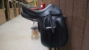 17" Ansur Excel Dressage Saddle