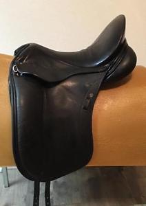 Schleese, WAVE Dressage Saddle- 17.5