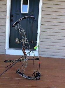 Hoyt Defiant Bow 50/60 Lb