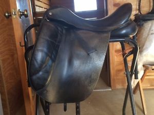 Custom Saddlery Dressage Saddle