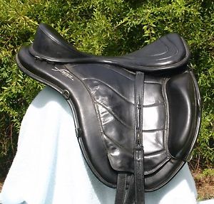 FreeForm Endurance Trail Saddle 18" Classic Treeless