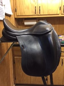 Luc Childeric DAC Dressage Saddle 17.5'' Black - WIDE TREE  Memory Foam upgrade