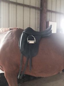 Equipe Emporio dressage Saddle 18 M