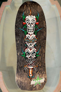 BBC NOS Bill Danforth "SC" Skull Kabob. Color Gris 10" x 31"