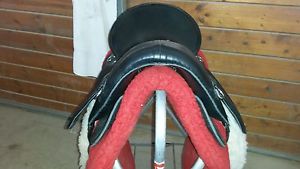 16" lightweight Endurance saddle