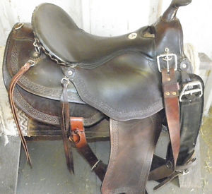 Simco Custom made Deluxe saddle 18" Black Seat on Brown light use Excellent Cond