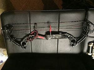 PSE FULL THROTTLE  28"  RH  60-70# Bow  Skullworks   USED EXCELLENT CONDITION NR