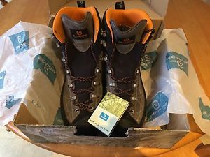 A Pair Of SCARPA Size 11 R-Evolution Pro GTX Walking Boots In Smoke-Orange.