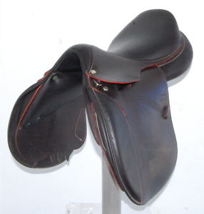 17.5" DEVOUCOUX BIARRITZ SADDLE(SO21295)DEMO USED ONLY EXCELLENT CONDITION! -XVD