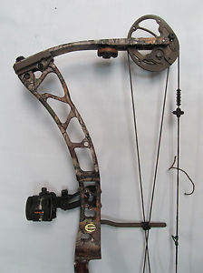 Used 2015 Elite Snergy RH 65# compound bow realtree Xtra camo