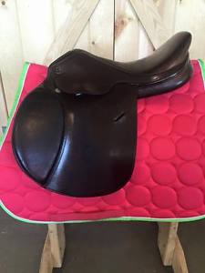 16.5" M Toulouse Celine English Saddle