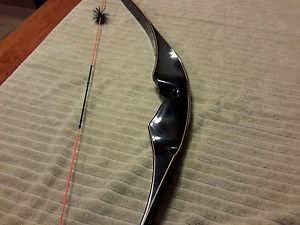 Wing Thunderbird 70# RH Recurve Bow