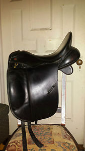 Albion SLK 17.5 MW dressage saddle