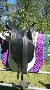 Black Jackaroo Australian Stock Saddle With Lots of Extras VERY NICE!