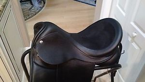 Ryder Dressage Saddle, Handmade in England - 17.5 XW  - $1,000+ Off Retail