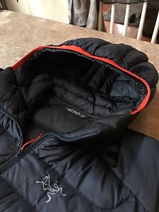 Arc'teryx Cerium LT Hoody Nighthawk Large