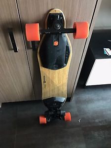 Boosted Dual+ 2000W Electric Skateboard (only 192 miles)