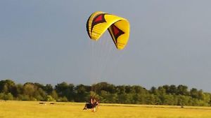 25m Momentum Paraglider