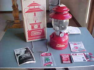 Vtg Coleman RED Lantern Model 200A - 195 Lantern EXC with Box  1972