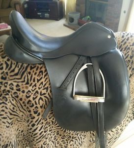 Beautiful Custom Saddlery Steffen Peters Advantage dressage saddle, 18 inch,wide