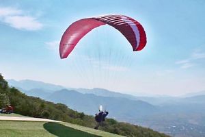 Paraglider Ozone Buzz Z4 2015 ML (85-105Kg) Mint conditon.