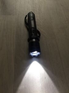 Flashlight LED Plus Shocker Électrique 1000000 Volts