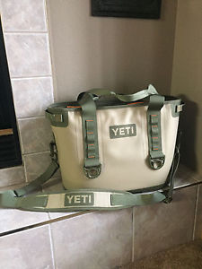 AMAZING~$349 Yeti Hopper 30 Soft Side Cooler