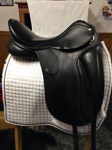PDS Alto Dressage Saddle With Exchangeable Gullet System