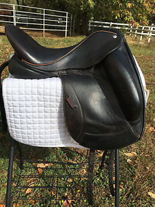 Custom Icon Coda Dressage Saddle 17.5" Seat