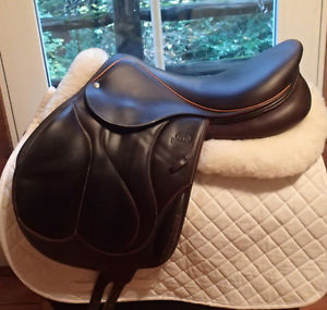 17.5" Devoucoux Chiberta Monoflap Saddle - 2015 - D3D - 3A Flaps - 5" dot to dot