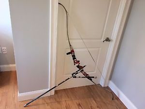 Hoyt Radian Recurve Target Bow - Full Competition Set including Arrows