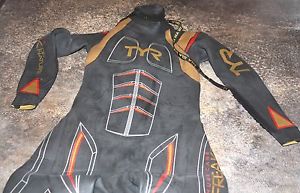 Hurricane Freak of Nature Fullsleeve Triathlon Wetsuit men's size medium w/ case