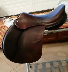 Devoucoux Oldara Saddle ,2011, 17.5 beautiful condition