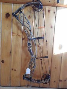 Hoyt Defiant 34 Bow, RH, 60-70 #s, RT Xtra Camo, 29-31" draw length, 2016