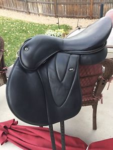 WOW all purpose dressage saddle