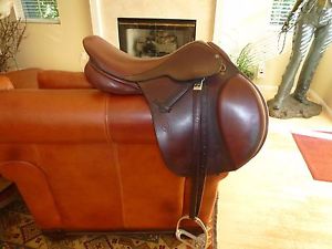 Jeremy Rudge English jumping saddle 18 inch