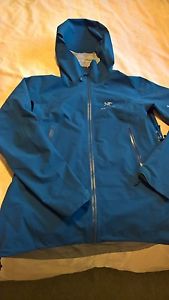 Arc'teryx Women's Zeta AR Jacket Size Large - Poseidon Blue